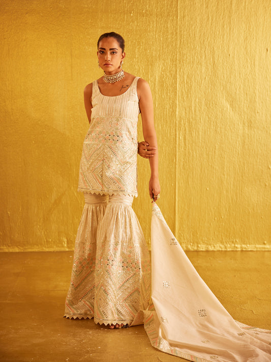 IVORY GOTA WORK GARARA SET