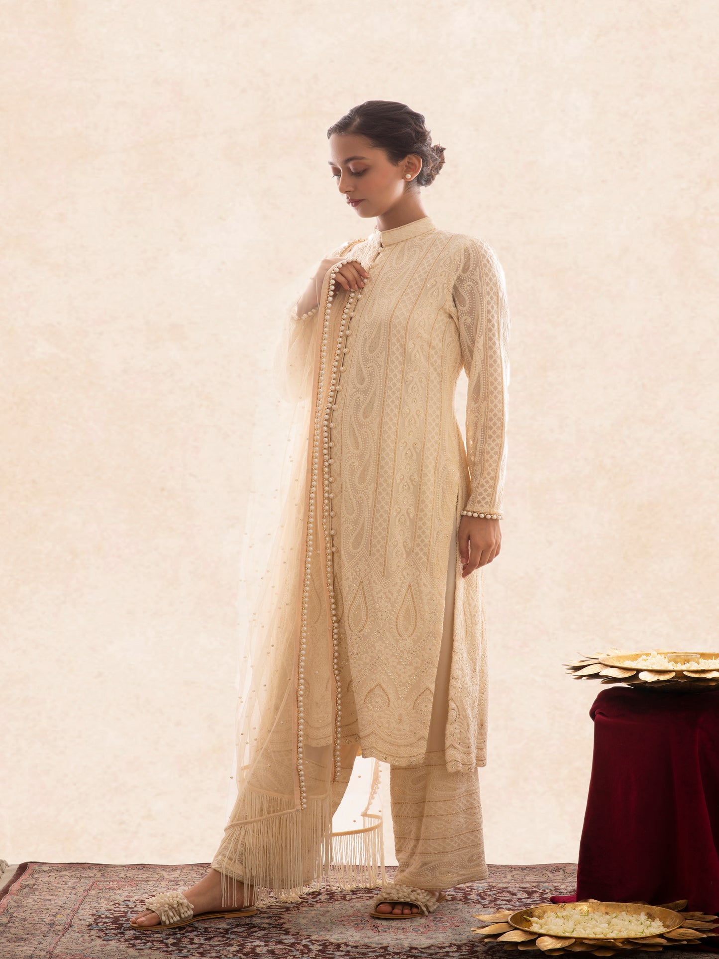BEIGE CHIKANKARI SET