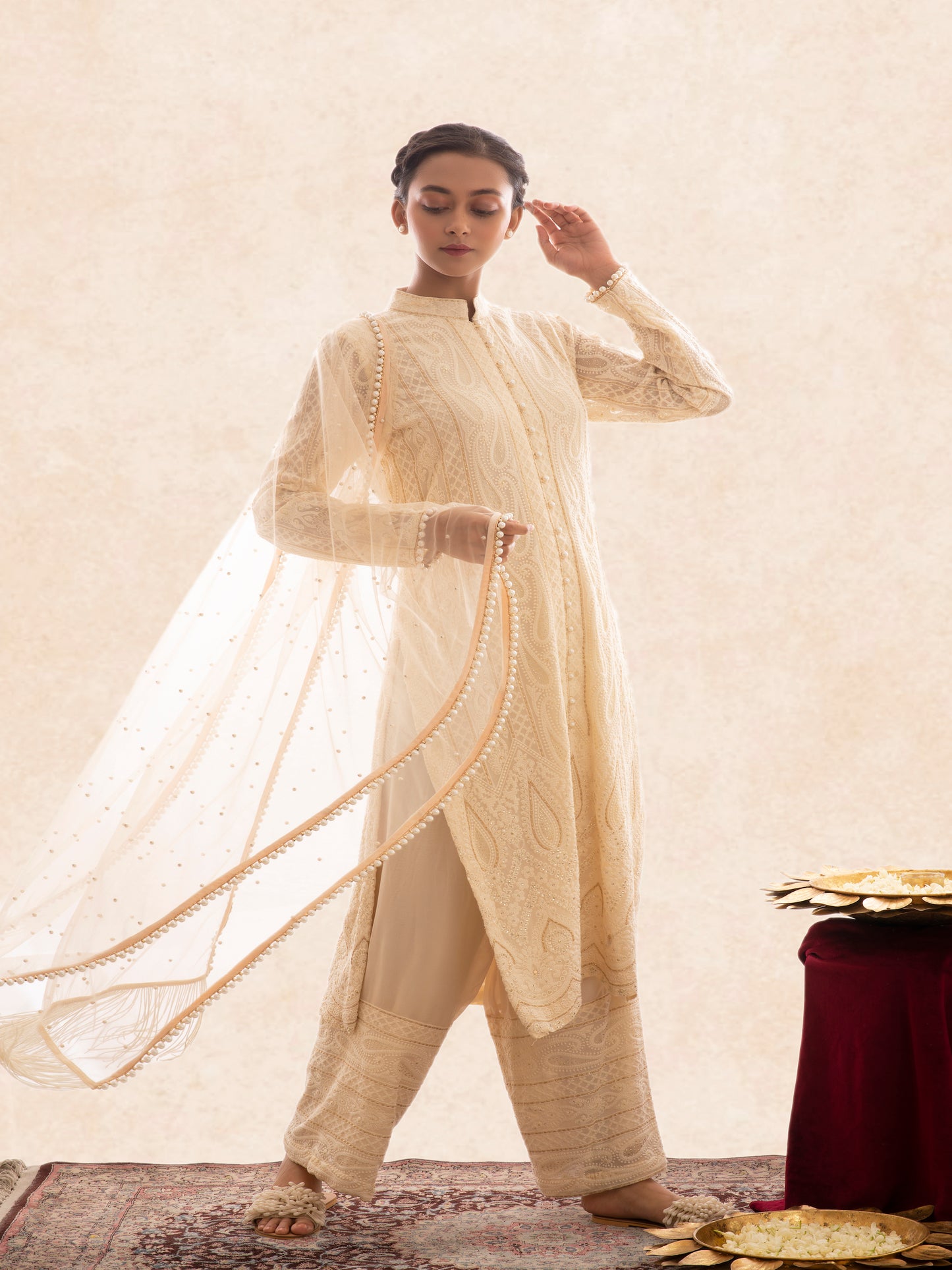 BEIGE CHIKANKARI SET