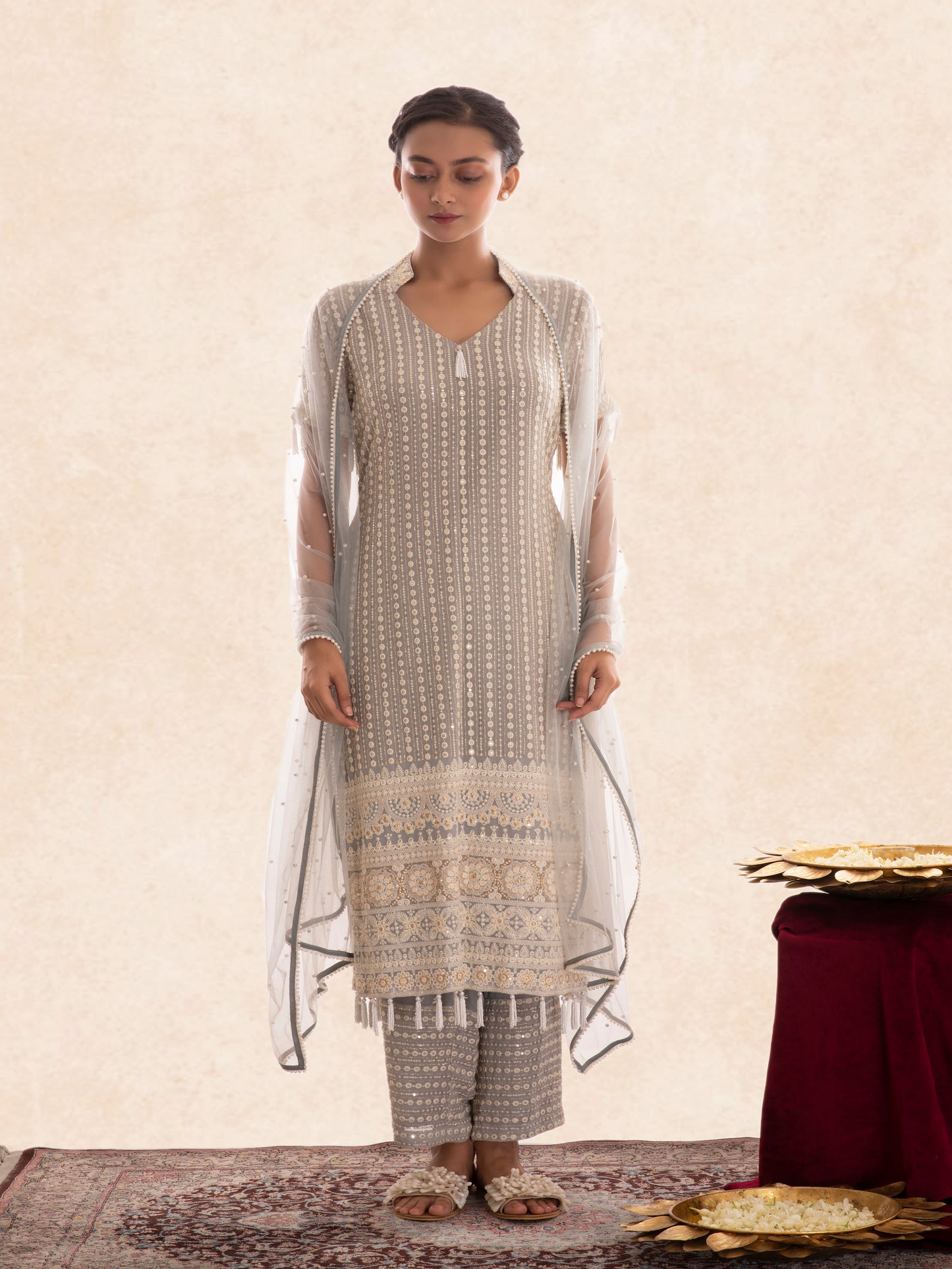 GREY CHIKANKARI SET