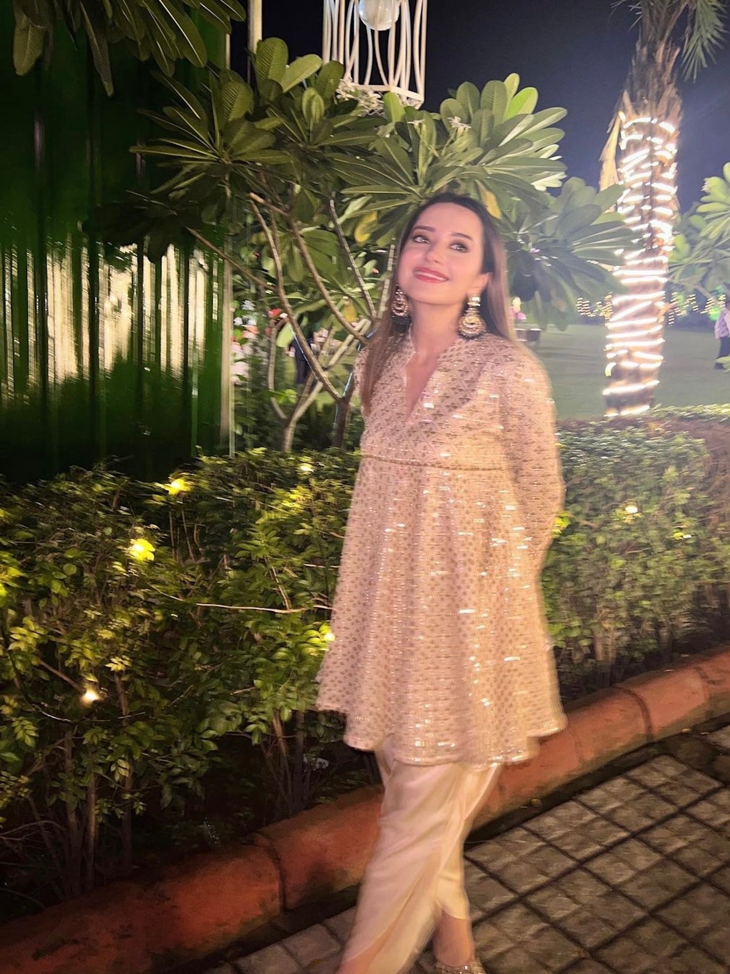 KOMAL KAPOOR IN IVORY ZARI & SEQUIN DHOTI SET