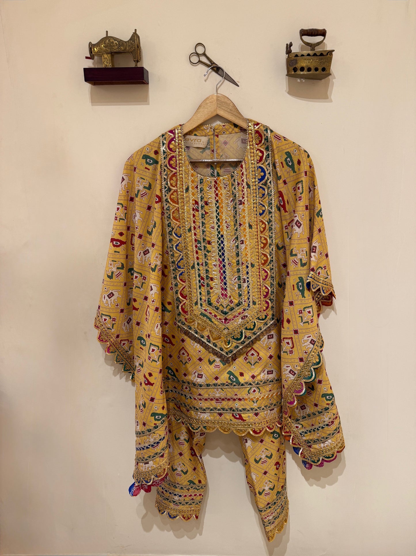 YELLOW PATOLA KAFTAN SET