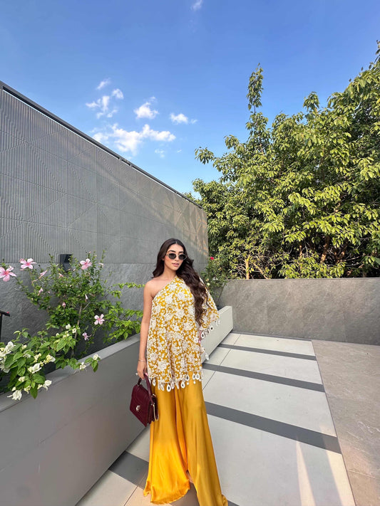 AASHNA VOHRA IN YELLOW PEARL WORK OFF SHOULDER CAPE SET