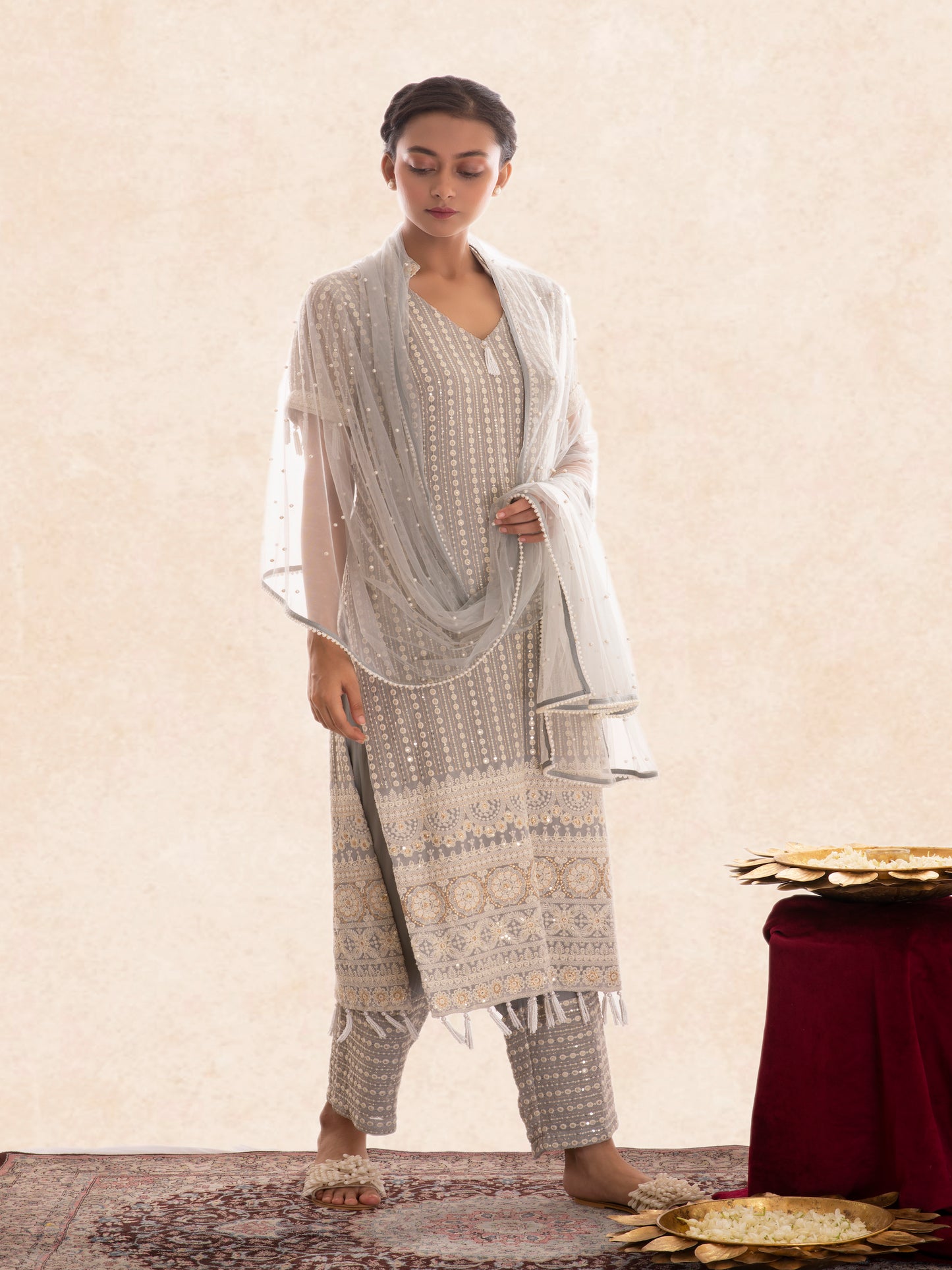 GREY CHIKANKARI SET