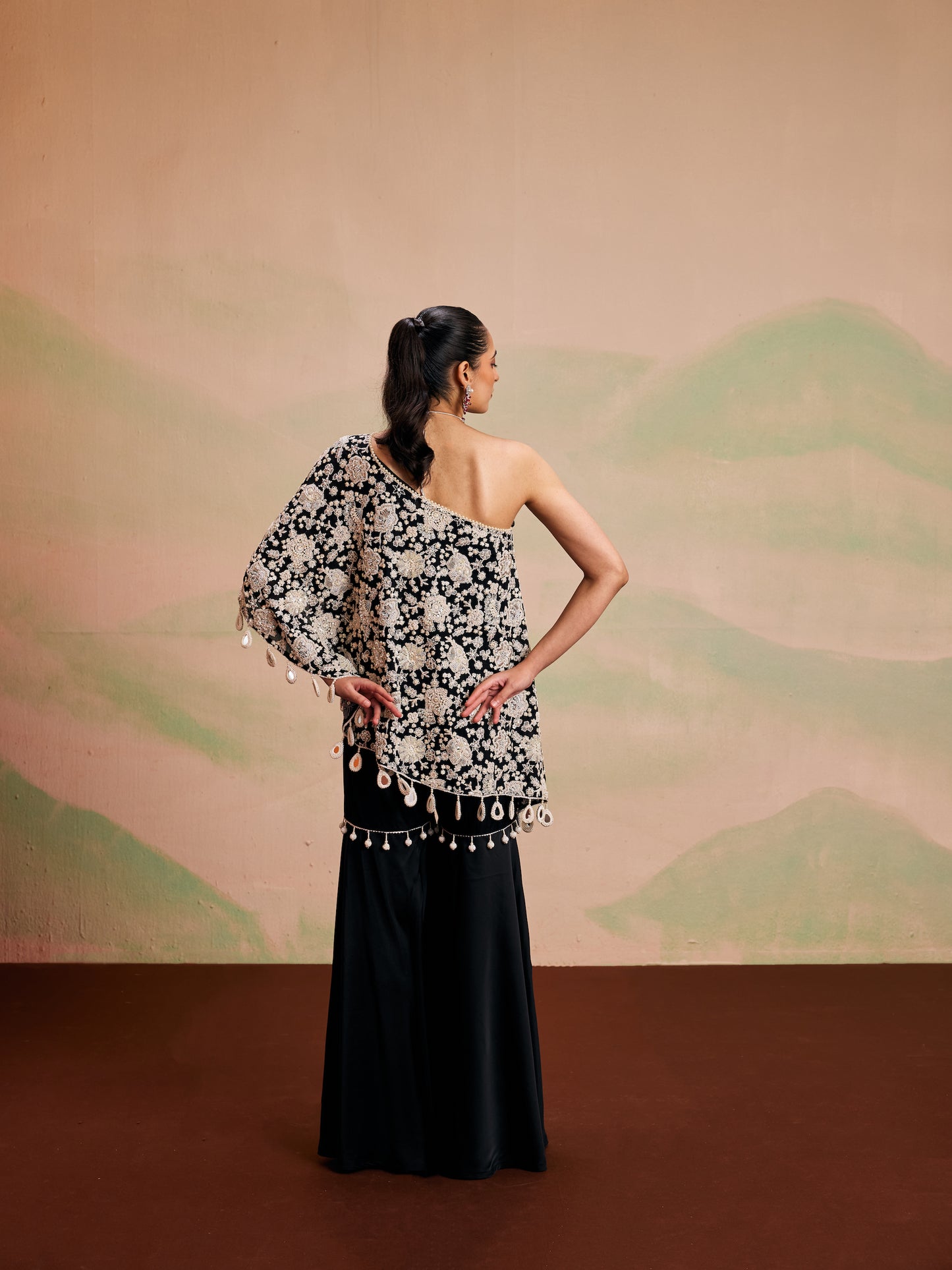 BLACK PEARL WORK OFF SHOULDER CAPE SET