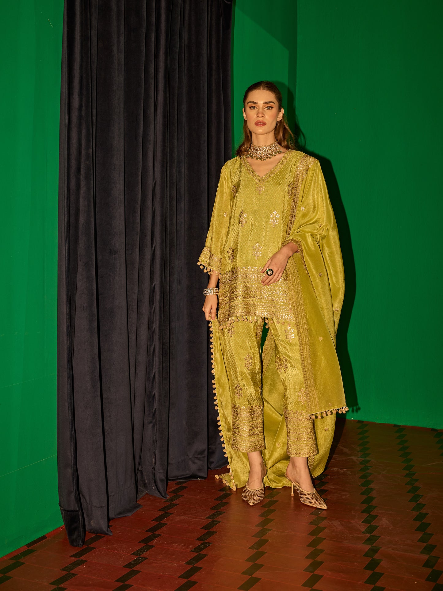 GREEN BANARSI KURTA SET