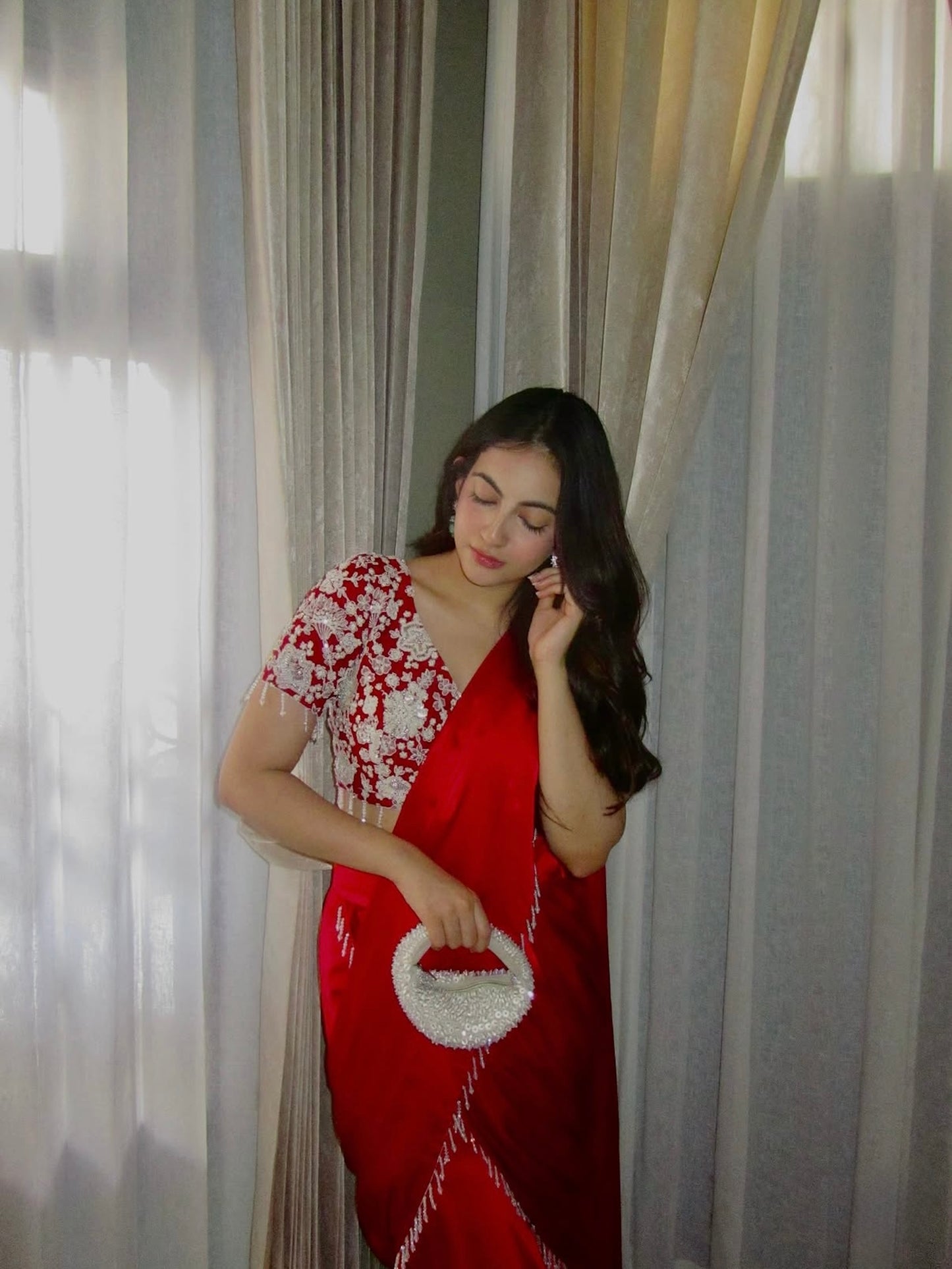 JANNAT KHURANA IN RED DRAPED SAREE
