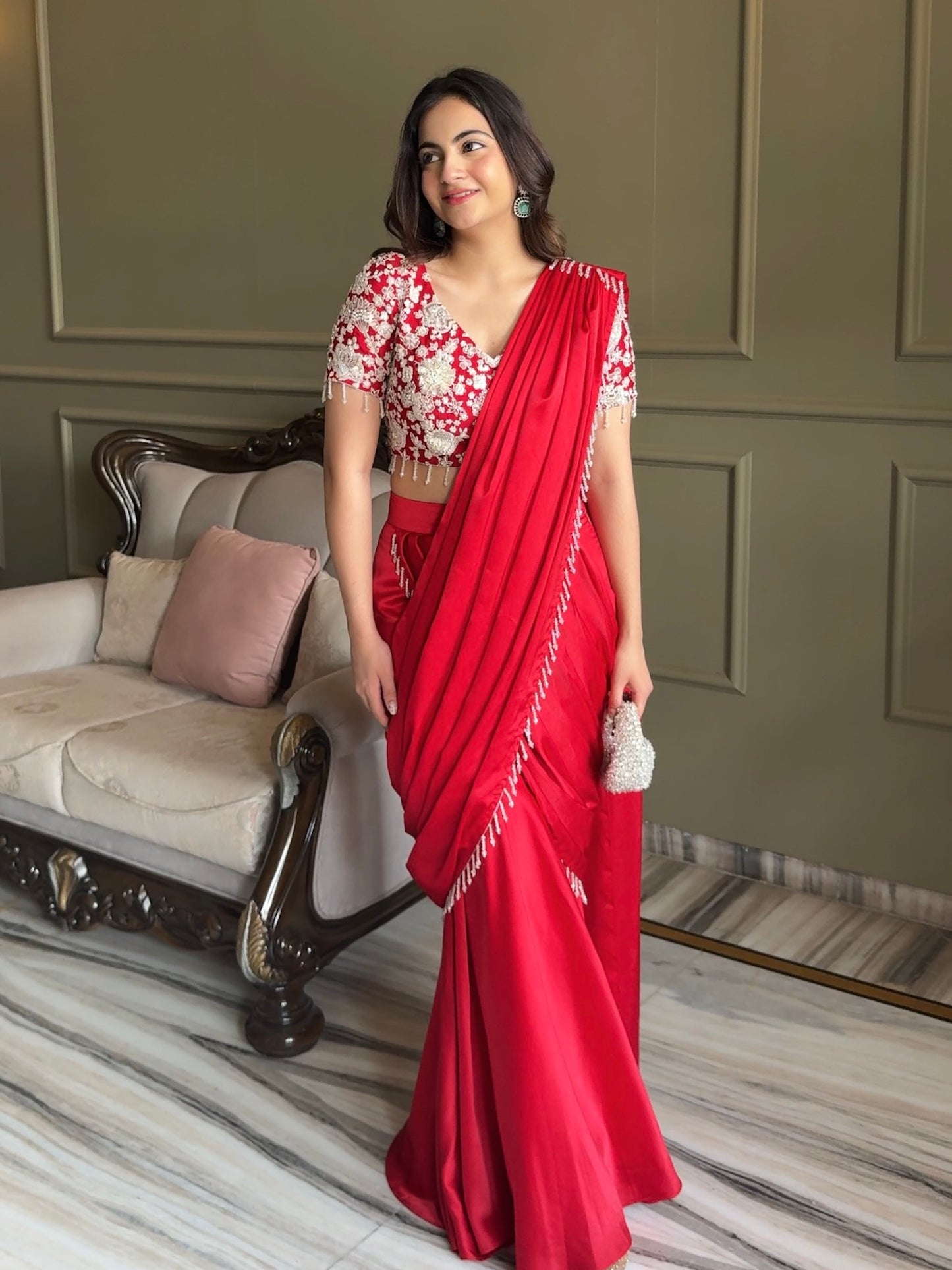 JANNAT KHURANA IN RED DRAPED SAREE