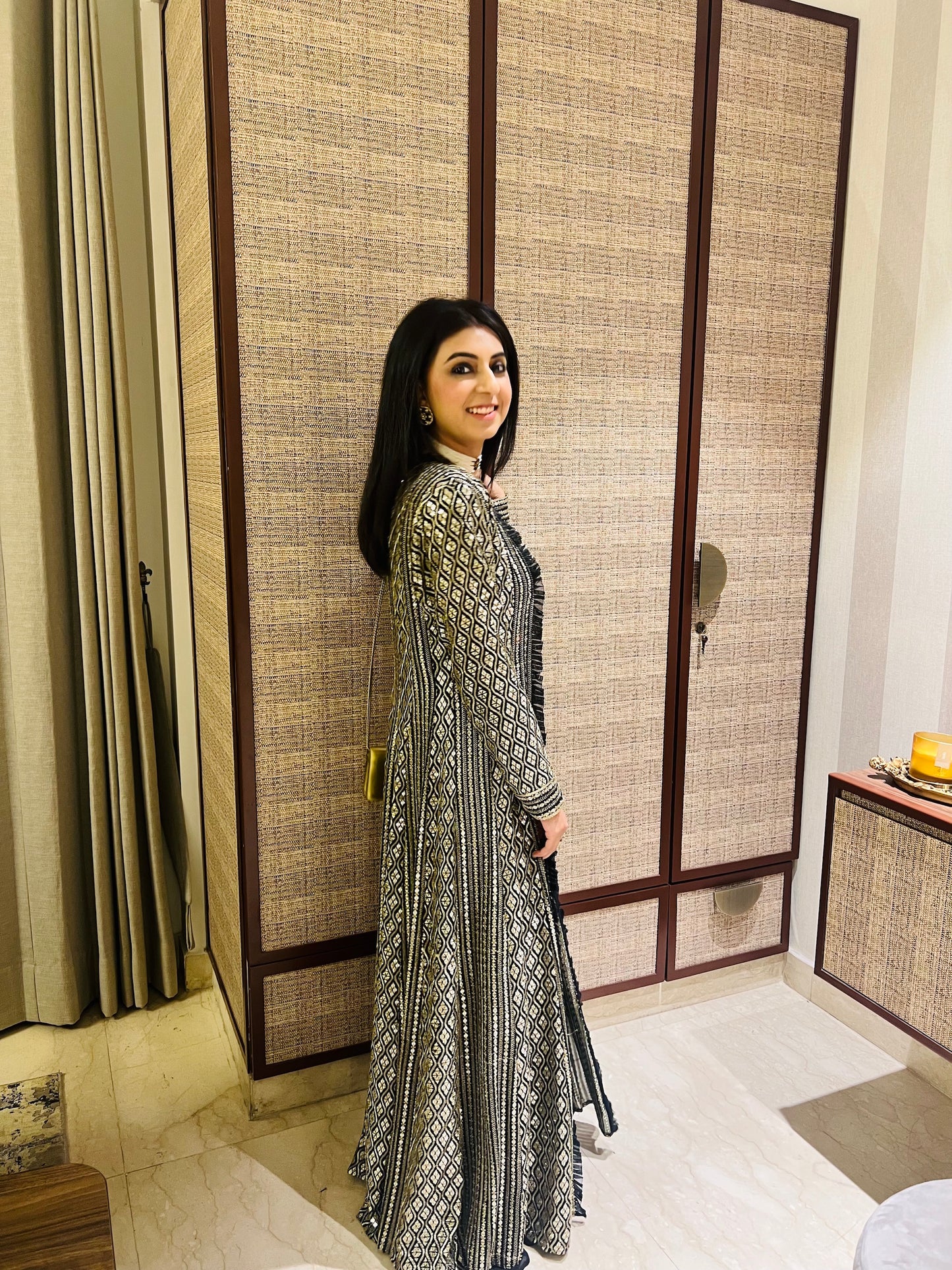 NIKITA KHURANA IN BLACK ZARI & SEQUIN JACKET SET