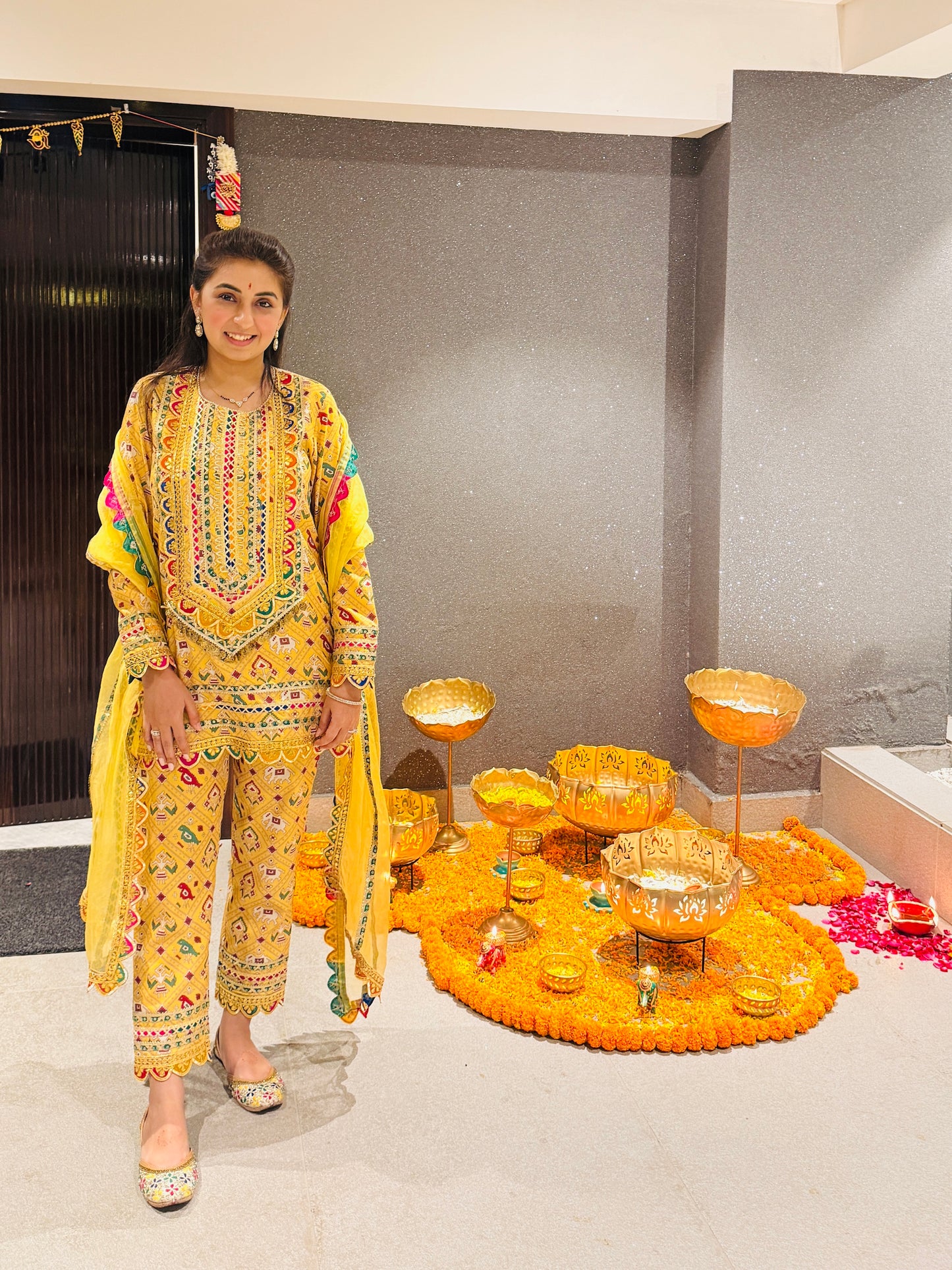 NIKITA KHURANA IN YELLOW PATOLA KURTA SET